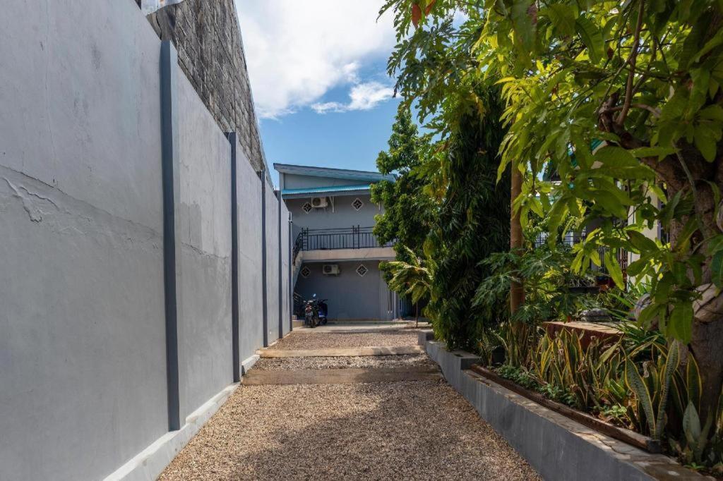 Spot On 2063 Bethania Residence Kupang  Exterior foto